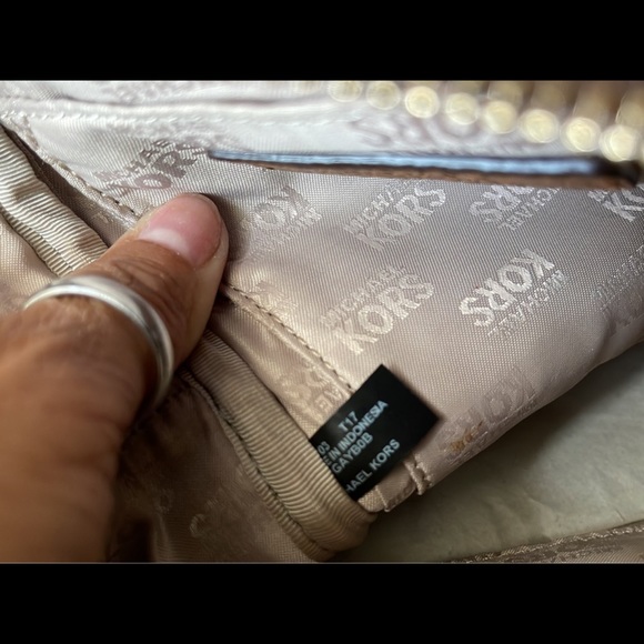 Michael kors small backpack - Picture 8 of 10